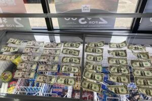 TACOS/DINERO-ROBADO.jpg