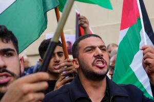 Palestinos protestan en Líbano