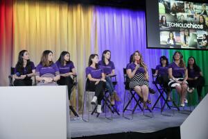 Technolochicas Univision Contigo Susana Alma Stephanie Tapia