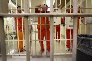 ICE Detains And Deports Undocumented Immigrants From Arizona