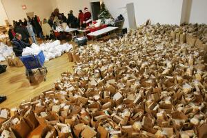 Alivio económica y comida gratis para la Navidad
