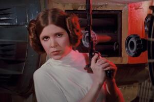Leia con su blaster star wars.jpg