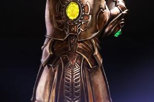 guantelete-del-infinito-hot-toys-1.jpg