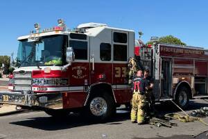 Incendio en Phoenix deja un bombero hospitalizado y 12 personas desplazadas