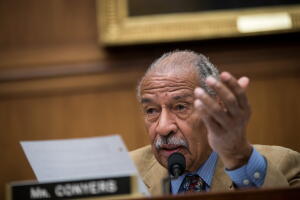 John Conyers llegó al Congreso en 1965 y es el demócrata de más alto rango en el Comité de Finanzas de la Cámara de Representantes.