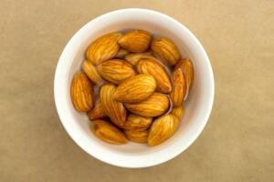 beneficios-do-leite-de-amendoas-2.jpg
