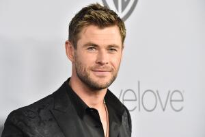 Fotos de Chris Hemsworth surfeando con sus hijos