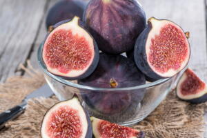 Saiba como a fruta pode trazer benefícios para a saúde e a dieta