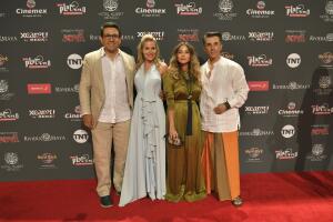 Sergio Mayer, Issabela Camil