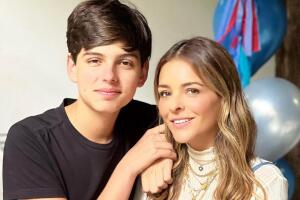 Grettell Valdez con su hijo Santino.