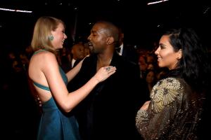 En fotos: las veces que Taylor Swift y Kanye West se dieron el beso de Judas
