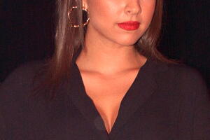 8335-ClaudiaMartin001.jpg