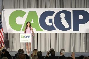 La gobernadora de Dakota del Sur, Kristi Noem, fue la oradora principal en la convención del Partido Republicano de California. Habló sobre su libro, criticó a los gobernadores que impusieron restricciones durante la pandemia y describió su relación con Donald Trump.