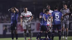 De qué murió el futbolista uruguayo Juan Izquierdo, quien se desvaneció durante un partido y falleció cinco días después
