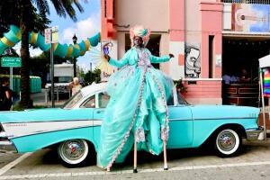 Luckner Bruno en drag como Marie Antoinette