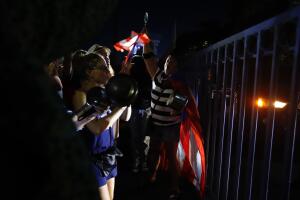 Gobernador de Puerto Rico acepta juicio político y no postulará a reelección