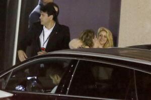 Shakira y Piqué con Sasha y Milan