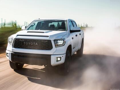 <h3 class="cms-H3-H3"><b>Toyota Tundra</b></h3>
<br>
<br>
<b>Precio promedio:</b> 31,383 dólares
<br>
<b>Porcentaje promedio por debajo del valor de mercado: </b>12.6%
<br>
<b>Ahorro promedio:</b> 4,714 dólares