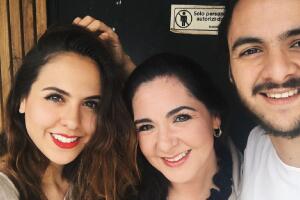 Karla Esquivel y su madre