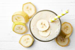 Shake de banana decorado
