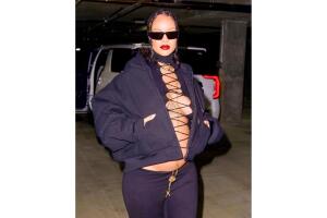Rihanna-embarazada-top-cordones-all-black-look-4.jpg