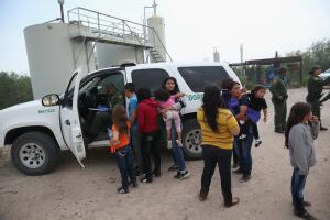 Éxodo de familias migrantes de Centroamérica