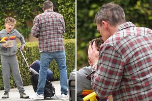 Ben Affleck despidiéndose de su hijo Samuel