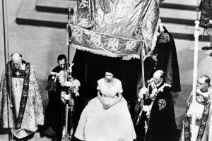 GBR-CORONATION-ELISABETH II