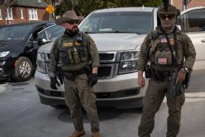 ICE Patrols Chicago Neighborhoods For Undocumented Immigrants