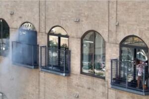 incendio edificio persona rescatada 10 piso Austin Texas