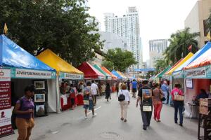 Concurrida la Feria Internacional del Libro en Miami