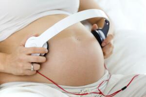 falar-com-bebe-na-barriga-2.jpg