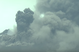 volcan-japon-erupcion_2.png