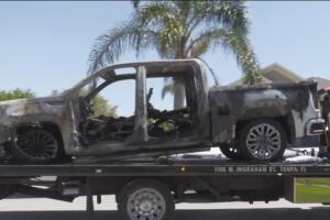 Un hombre mató al nuevo novio de su esposa y luego se suicidó en un vehículo cercano, en un aparente caso de asesinato-suicidio en Valrico.