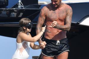 EXC David Beckham - Victoria Beckham - Sir Elton John - Harper Beckham - Brooklyn Beckham - David Furnis