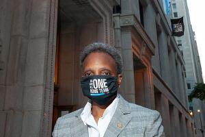 La alcaldesa de Chicago expresó un tuit apoyo con “cada alcalde comprometido con la salud y la seguridad de nuestros residentes”.