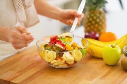 Encuentra diferentes recetas divertidas en el internet para hacer en casa.