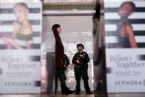 NYPD refuerza seguridad en el subway de NY