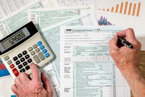 ¿Cómo elegir un preparador de impuestos?