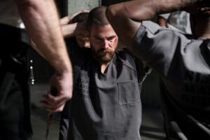 arrow-temporada-7-prision.jpg
