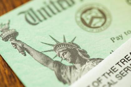Una de las ayudas contempladas en el más reciente paquete de estímulo económico es un incremento en los montos del Crédito Tributario por Hijo o
<i>Child Tax Credit</i>, aunque solo por este año.
