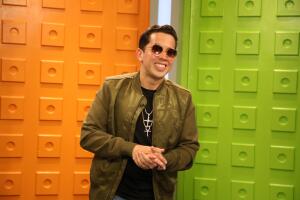 Famosos en el set digital de Premios Juventud.