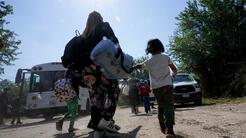 Anuncian acuerdo en demanda por separación forzada de familias en el gobierno de Trump