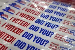Las elecciones primarias en Illinois, Florida y Arizona transcurrieron el martes en medio de medidas higiénicas y de distanciamiento social para evitar la propagación del coronavirus. 