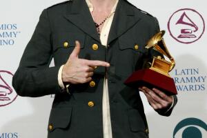 Juanes en los Latin GRAMMY 2002