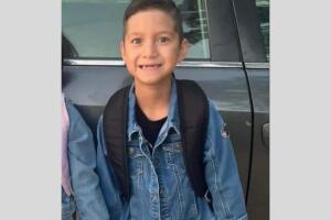 Jesús Jonathan Castellanos niño 7 años desaparecido estanque Elgin Texas