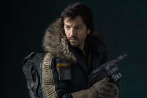 diego-luna-puede-protagonizar-scarface.jpeg