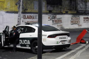 Caída de helicóptero en Ciudad de México: testigos aseguran que el piloto evitó una tragedia mayor.