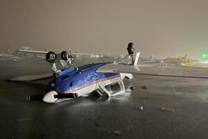 avioneta afectada por un tornado