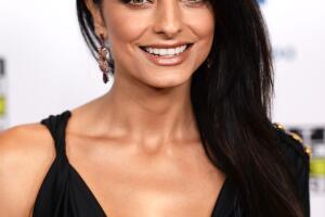 aislinn_derbez_alfombra_roja_evento_.jpg